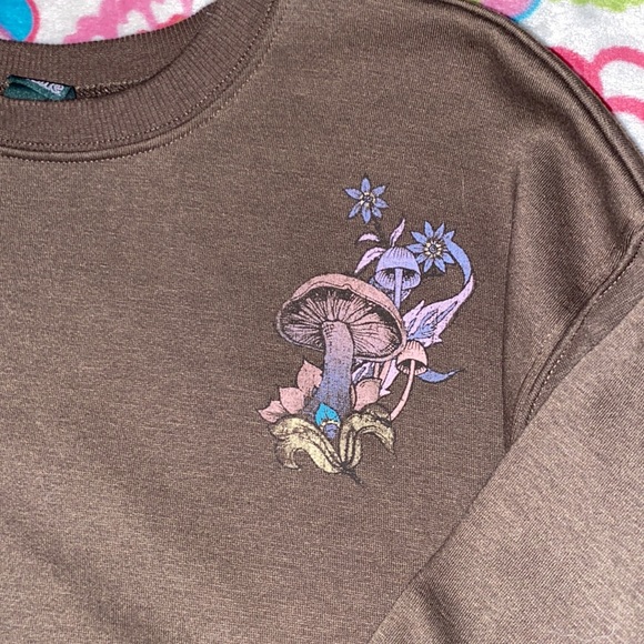 WILD FABLE CREWNECK - Picture 2 of 4